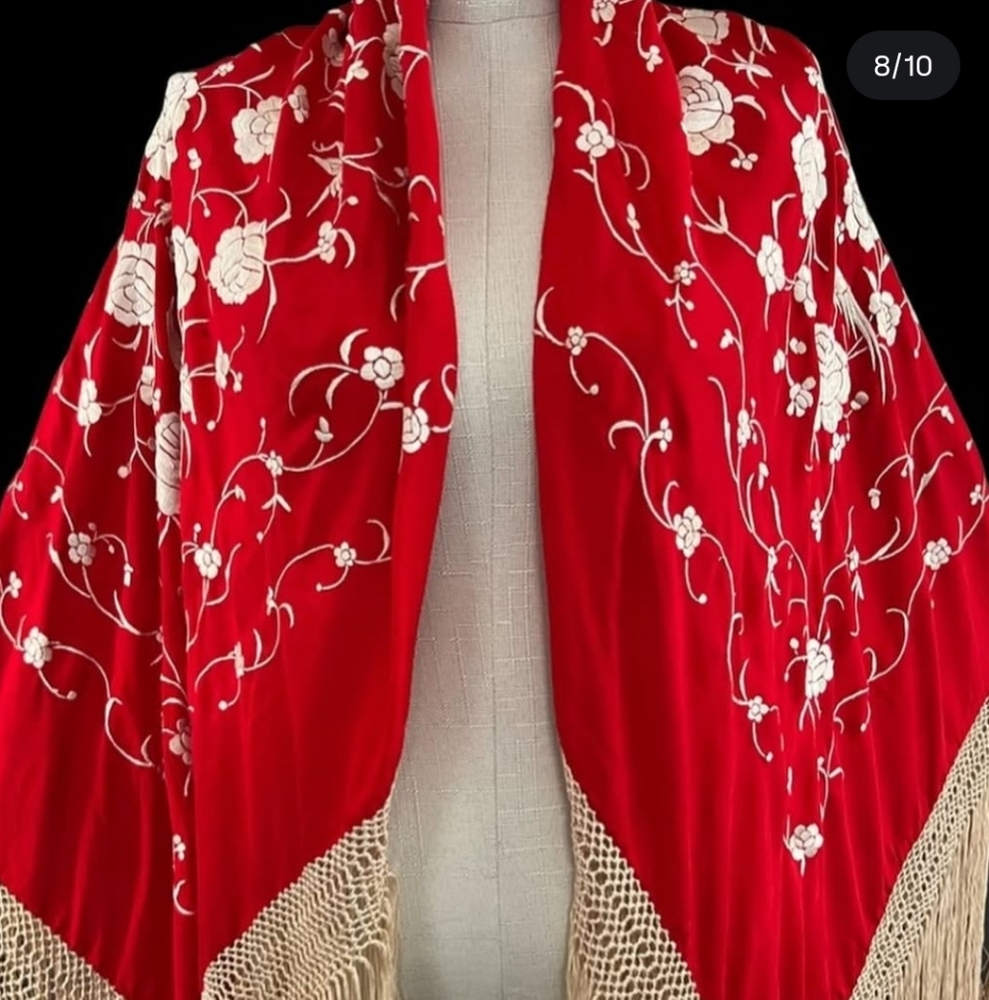 1920s Red Silk Floral Embroidered Shawl